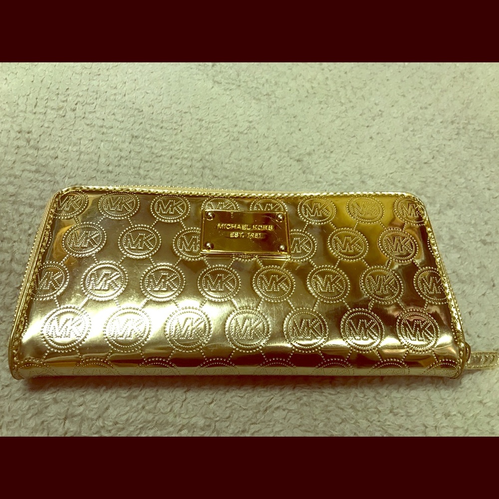 Michael kors wallet